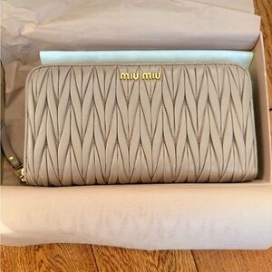 Miu Miu Cammeo Quilted Women's Wallet